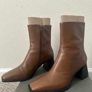 Vagabond Brown Leather Ankle Boots
